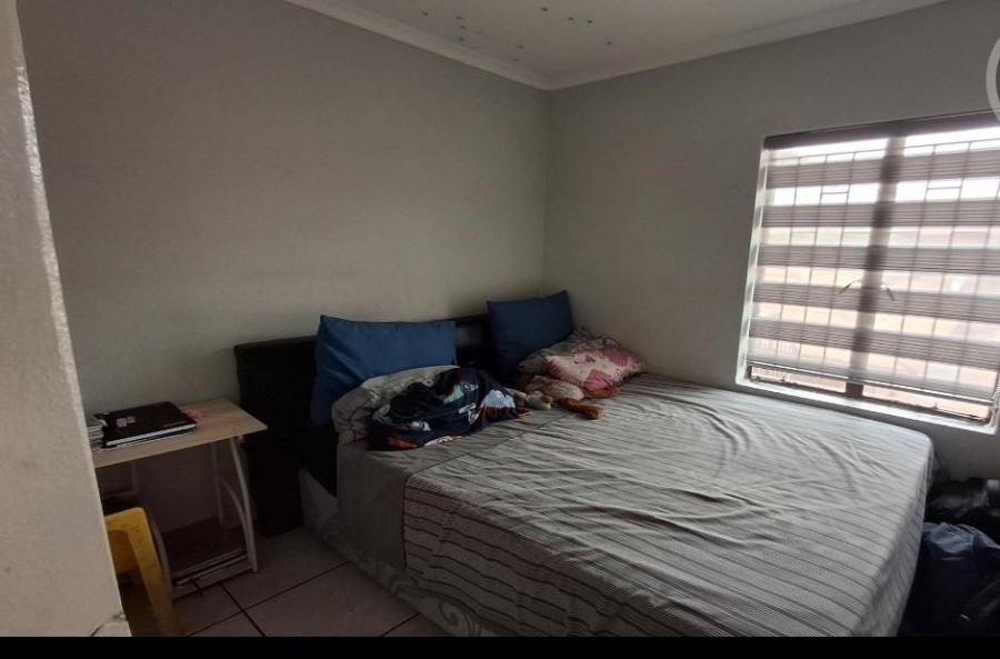2 Bedroom Property for Sale in Edleen Gauteng