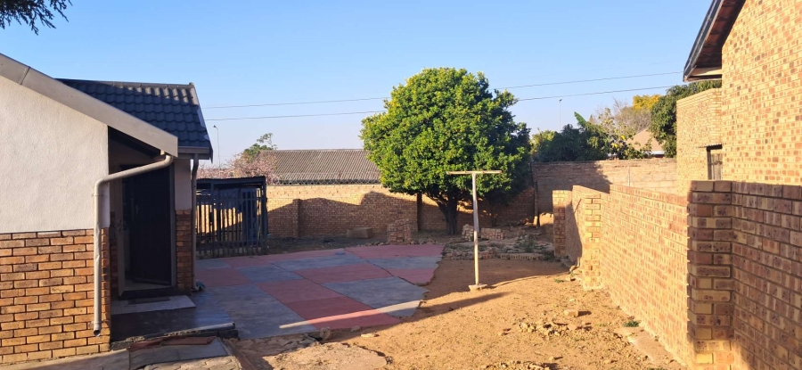 3 Bedroom Property for Sale in Soshanguve DD Gauteng