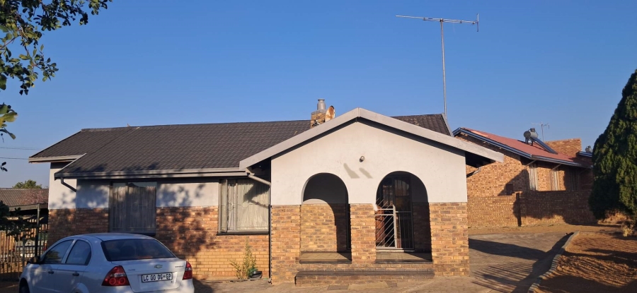 3 Bedroom Property for Sale in Soshanguve DD Gauteng