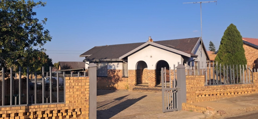 3 Bedroom Property for Sale in Soshanguve DD Gauteng