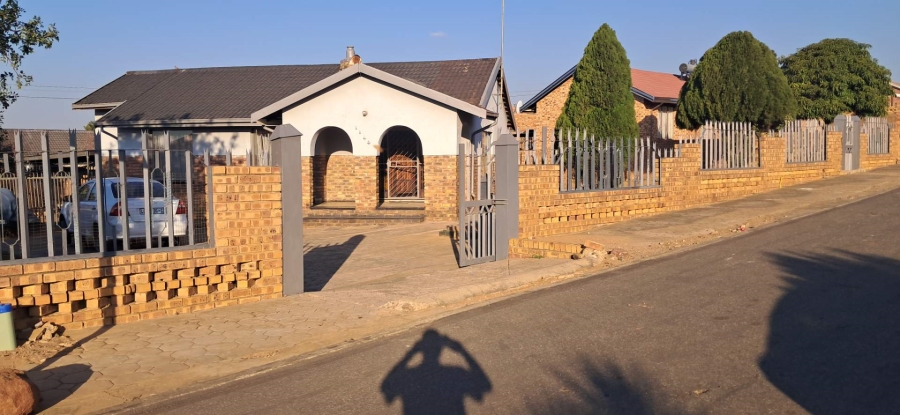 3 Bedroom Property for Sale in Soshanguve DD Gauteng