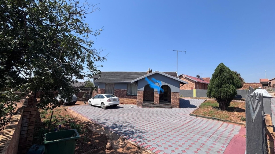 3 Bedroom Property for Sale in Soshanguve DD Gauteng