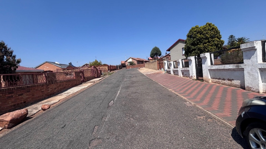 3 Bedroom Property for Sale in Soshanguve DD Gauteng