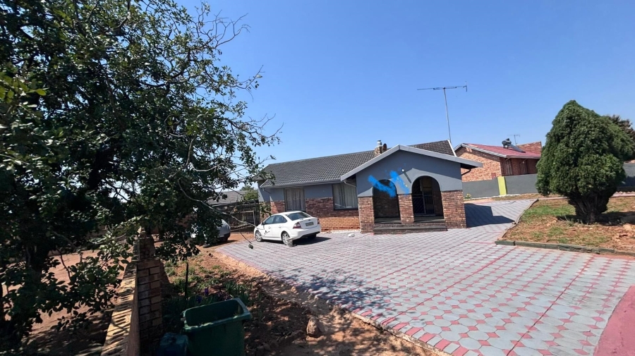 3 Bedroom Property for Sale in Soshanguve DD Gauteng