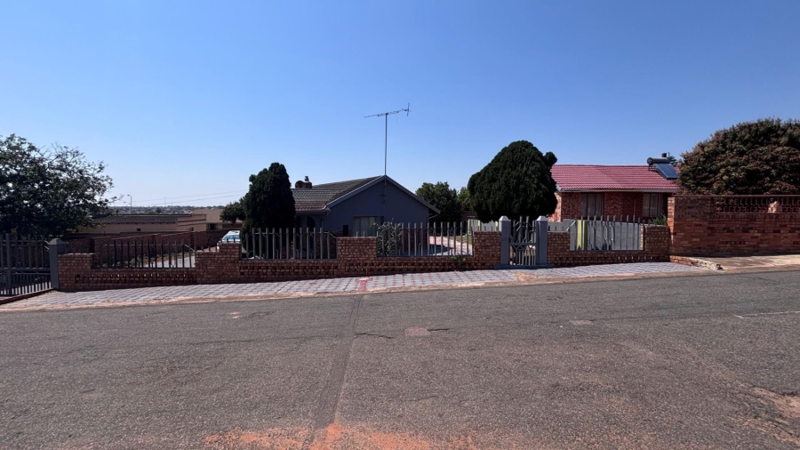 3 Bedroom Property for Sale in Soshanguve DD Gauteng