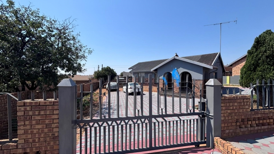 3 Bedroom Property for Sale in Soshanguve DD Gauteng