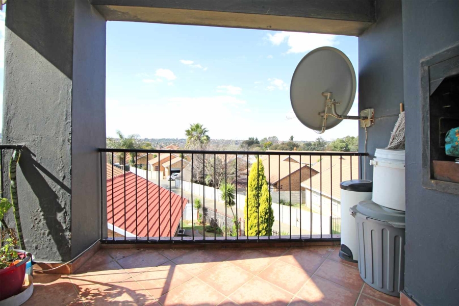 2 Bedroom Property for Sale in Greenhills Gauteng