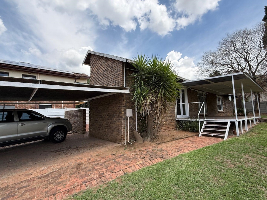 To Let 3 Bedroom Property for Rent in Sundowner Gauteng