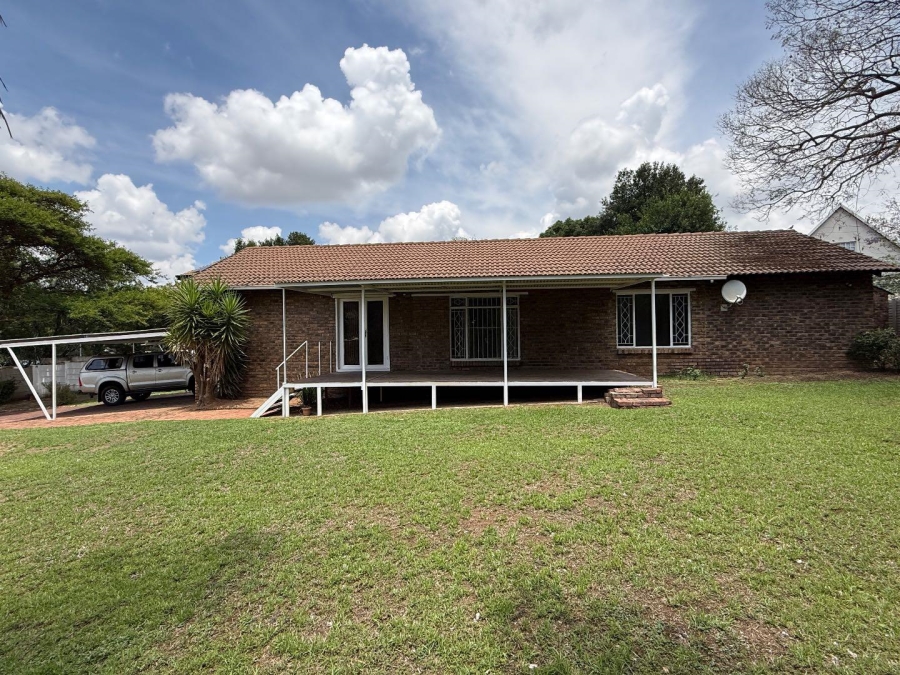 To Let 3 Bedroom Property for Rent in Sundowner Gauteng