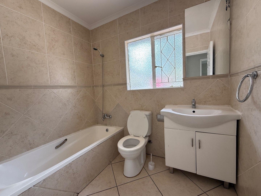 To Let 3 Bedroom Property for Rent in Sundowner Gauteng