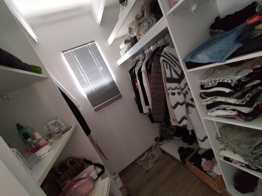 To Let 2 Bedroom Property for Rent in New Redruth Gauteng
