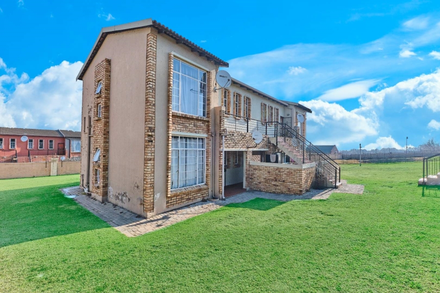 2 Bedroom Property for Sale in Laser Park Gauteng