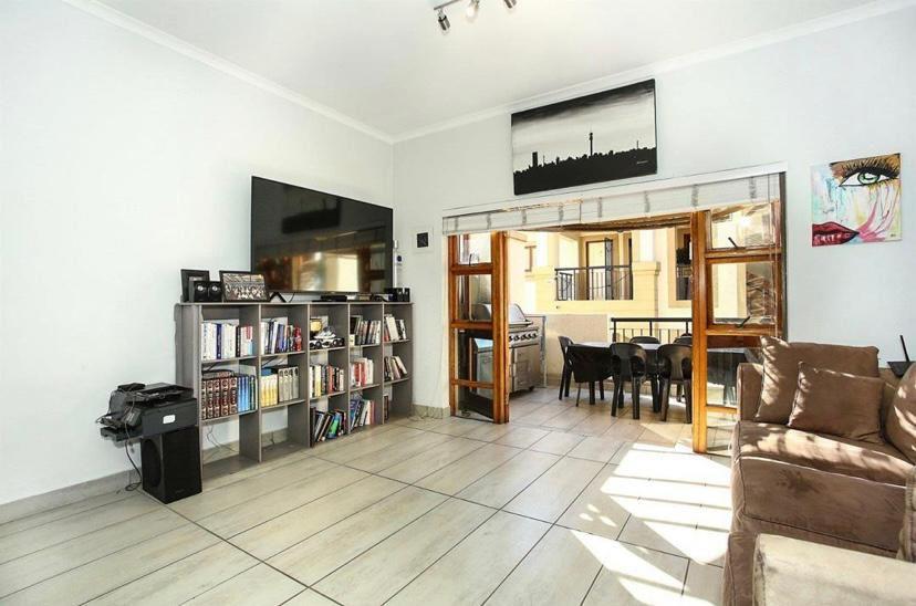1 Bedroom Property for Sale in Silvamonte Gauteng