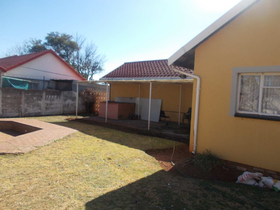 3 Bedroom Property for Sale in Rondebult Gauteng