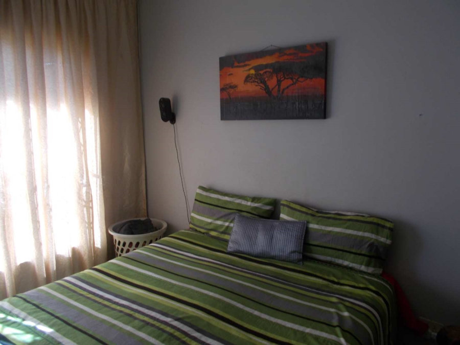 3 Bedroom Property for Sale in Rondebult Gauteng