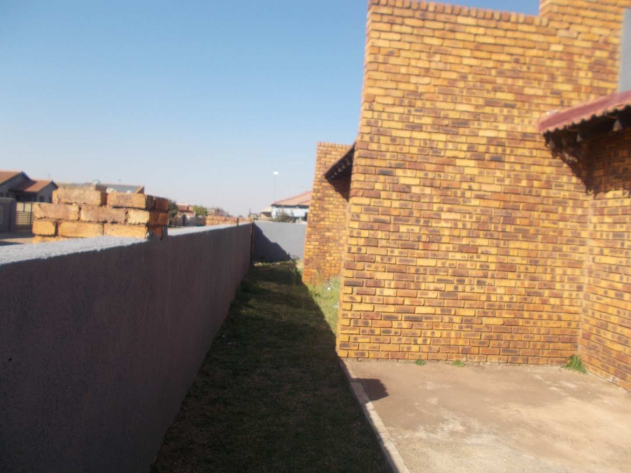 3 Bedroom Property for Sale in Mngadi Gauteng