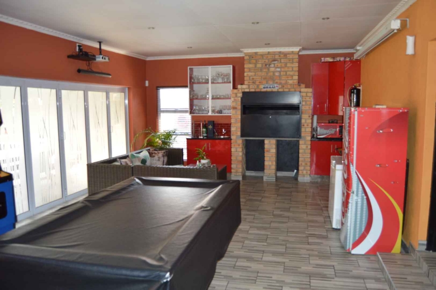 4 Bedroom Property for Sale in Brackendowns Gauteng