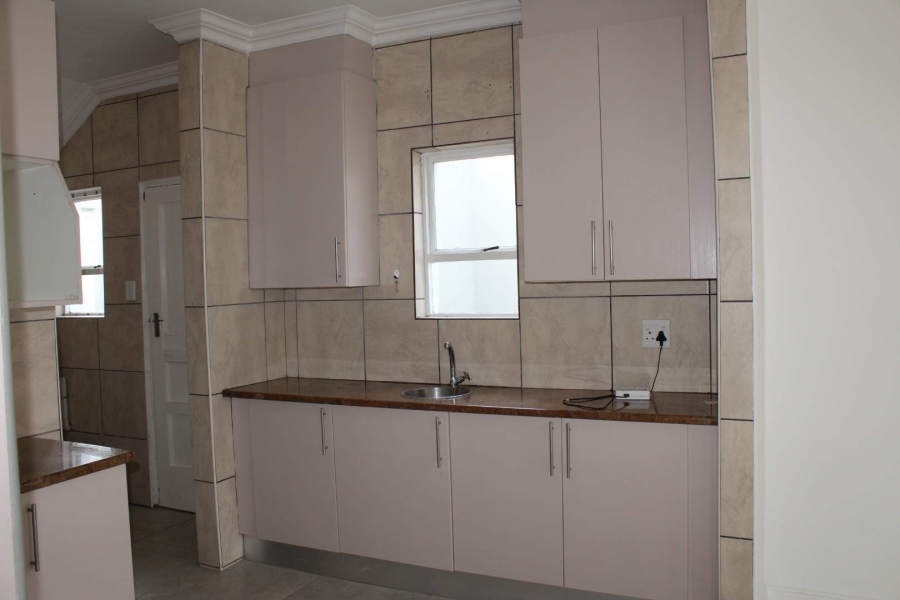 To Let 3 Bedroom Property for Rent in Erasmus Park Gauteng