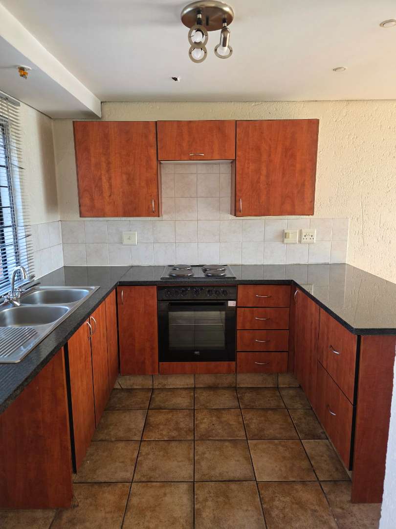 To Let 1 Bedroom Property for Rent in Cresta Gauteng