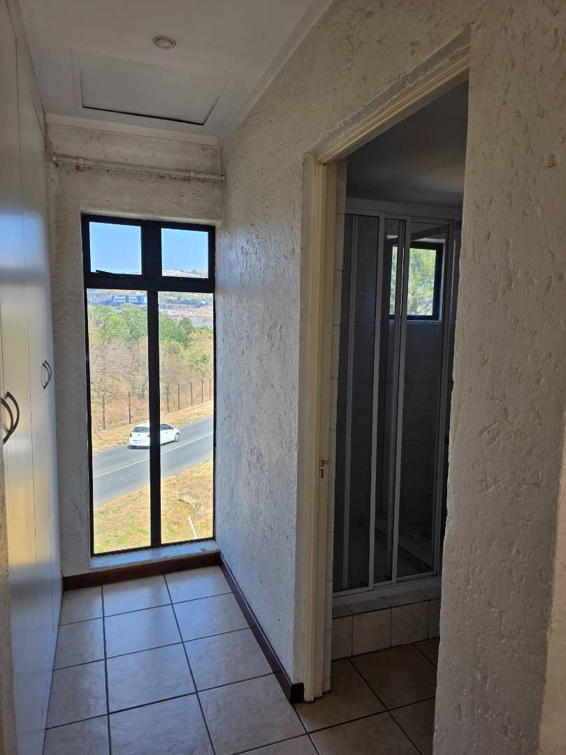 To Let 1 Bedroom Property for Rent in Cresta Gauteng