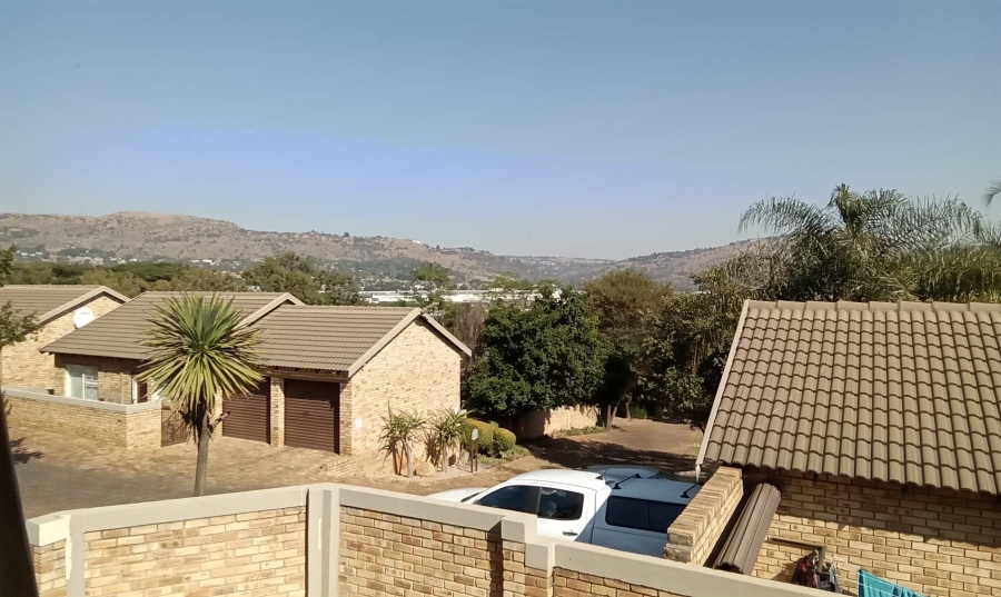 To Let 2 Bedroom Property for Rent in Wilgeheuwel Gauteng