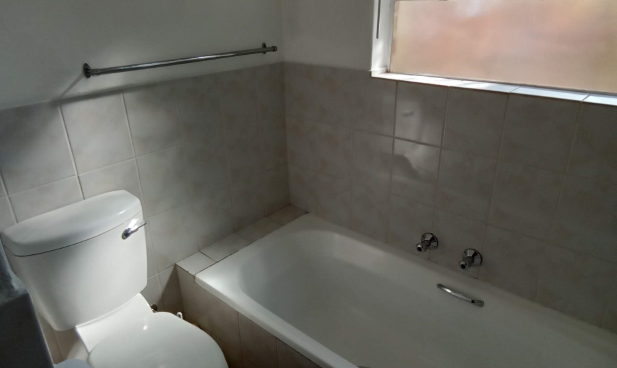 To Let 2 Bedroom Property for Rent in Wilgeheuwel Gauteng