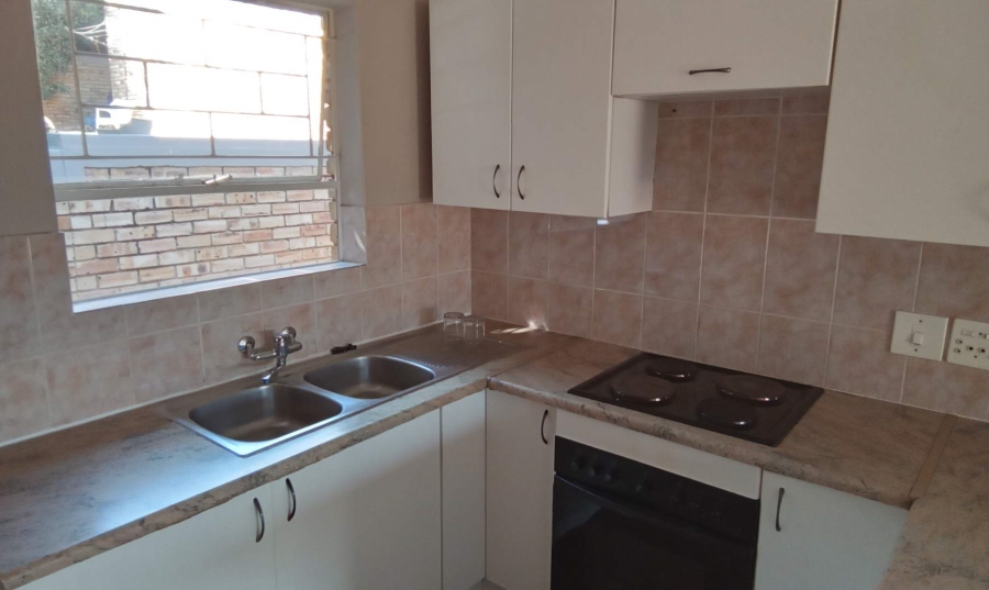 To Let 2 Bedroom Property for Rent in Wilgeheuwel Gauteng