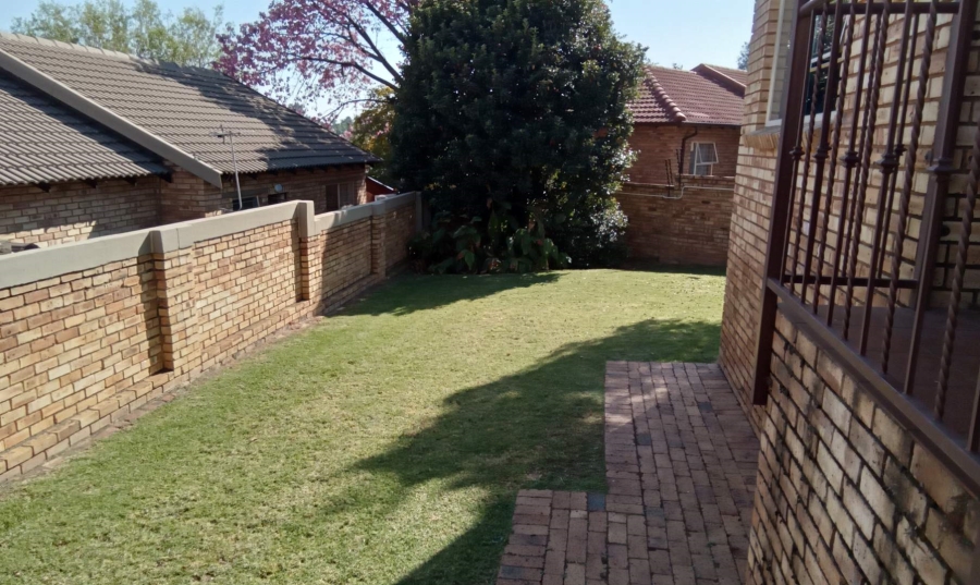 To Let 2 Bedroom Property for Rent in Wilgeheuwel Gauteng