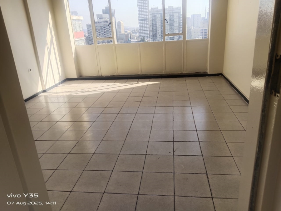 To Let 1 Bedroom Property for Rent in Hillbrow Gauteng