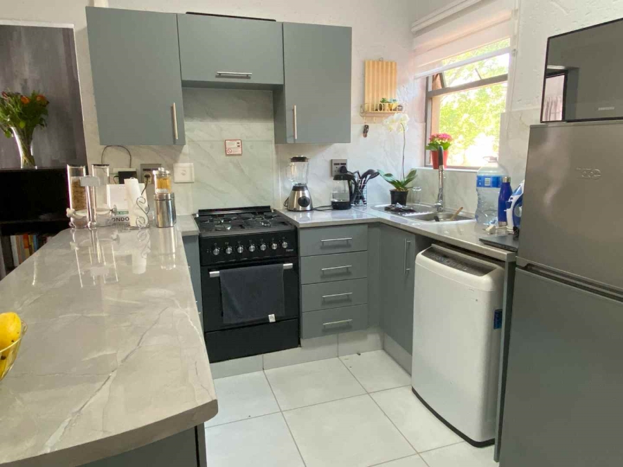 1 Bedroom Property for Sale in Lonehill Gauteng