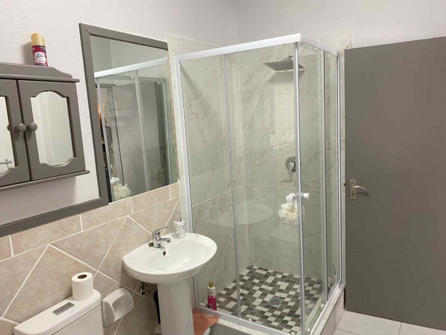 1 Bedroom Property for Sale in Lonehill Gauteng