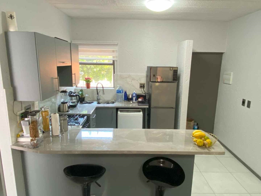 1 Bedroom Property for Sale in Lonehill Gauteng