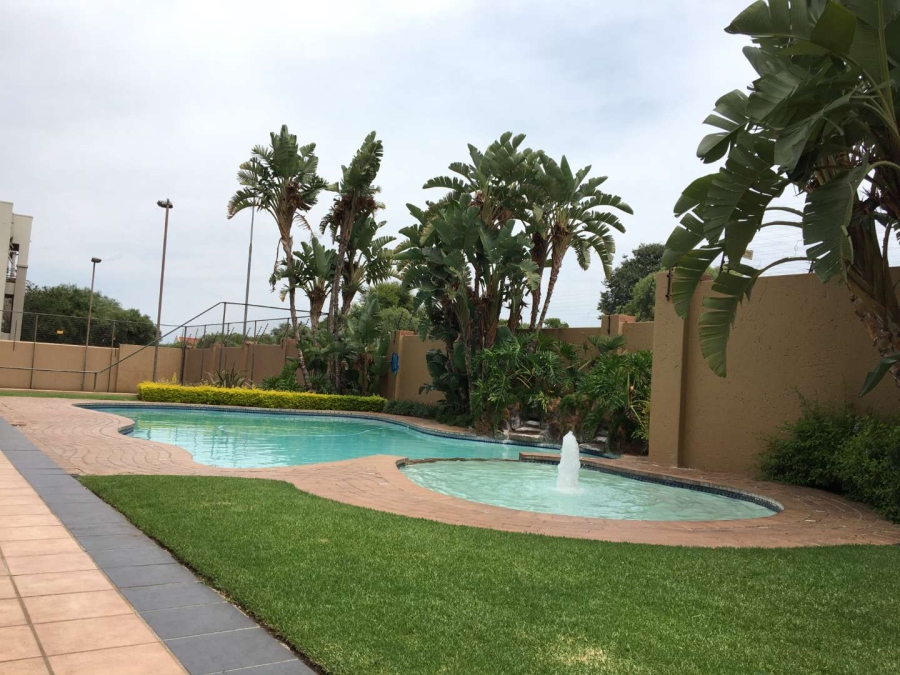 1 Bedroom Property for Sale in Lonehill Gauteng