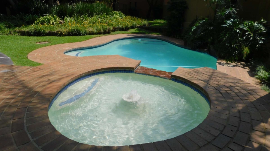 1 Bedroom Property for Sale in Lonehill Gauteng