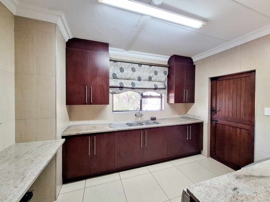 4 Bedroom Property for Sale in The Wilds Gauteng
