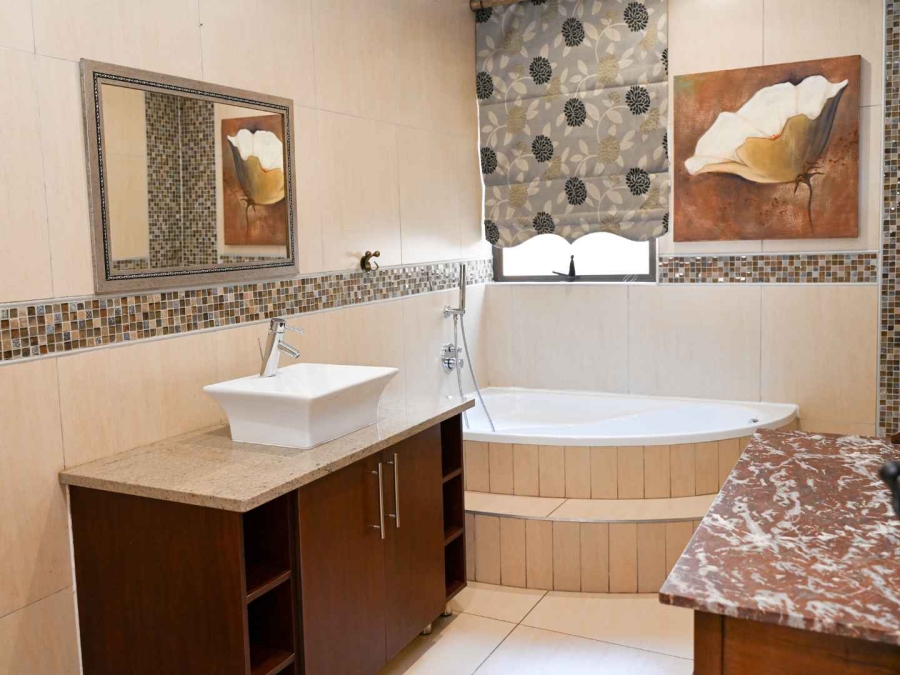 4 Bedroom Property for Sale in The Wilds Gauteng