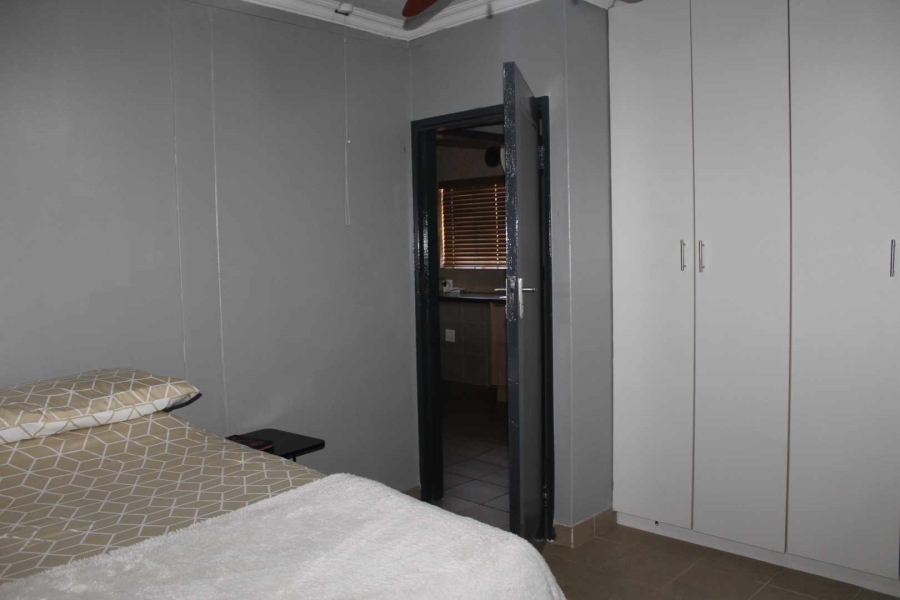 To Let 2 Bedroom Property for Rent in Queenswood Gauteng