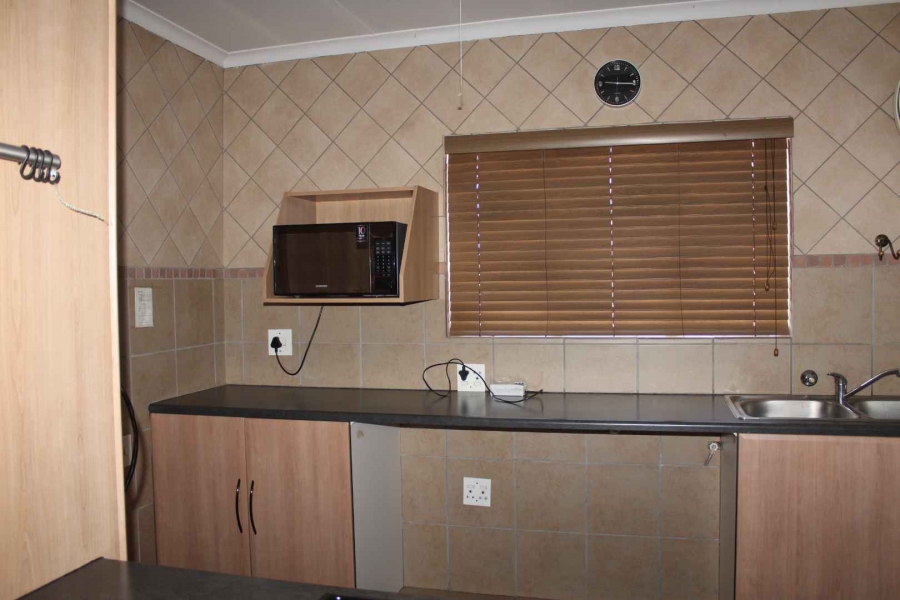 To Let 2 Bedroom Property for Rent in Queenswood Gauteng