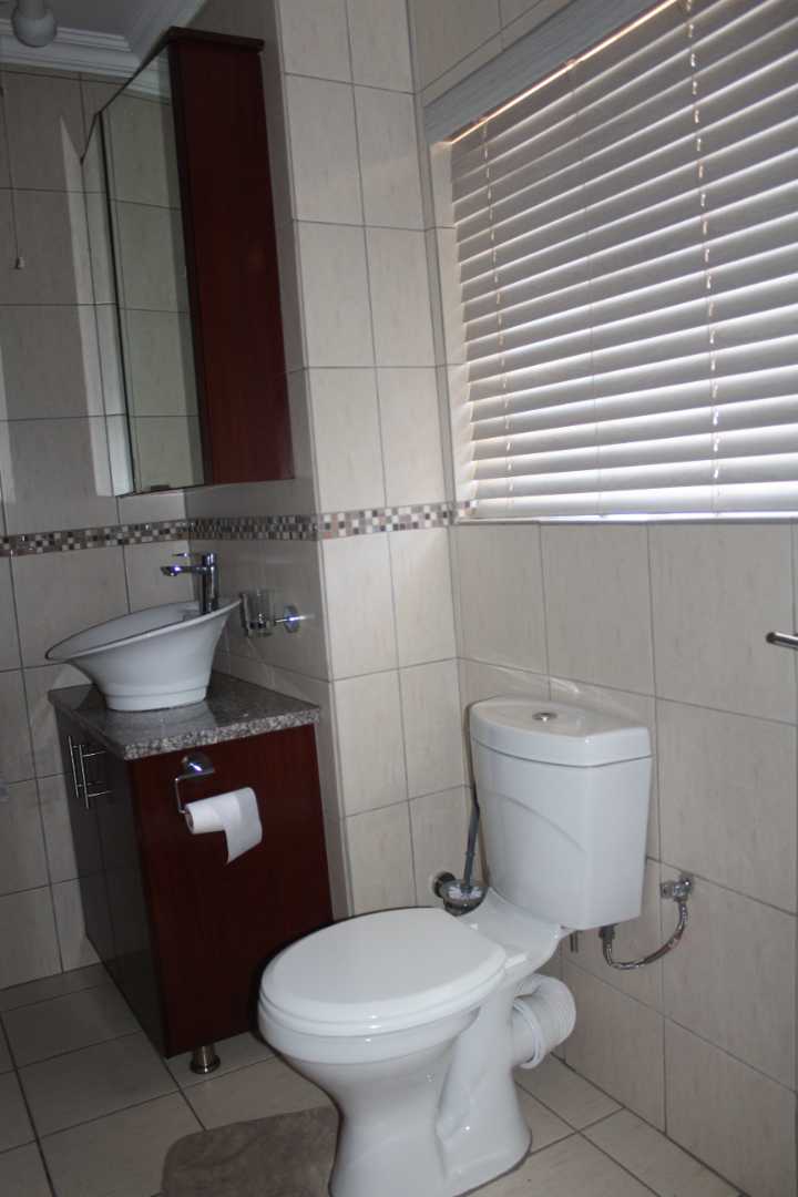 To Let 2 Bedroom Property for Rent in Queenswood Gauteng