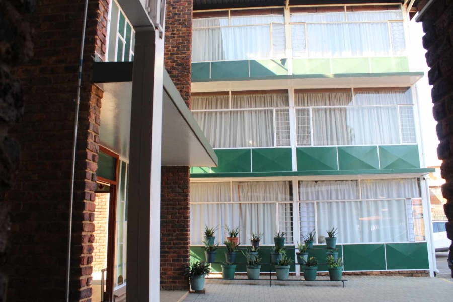 To Let 2 Bedroom Property for Rent in Queenswood Gauteng