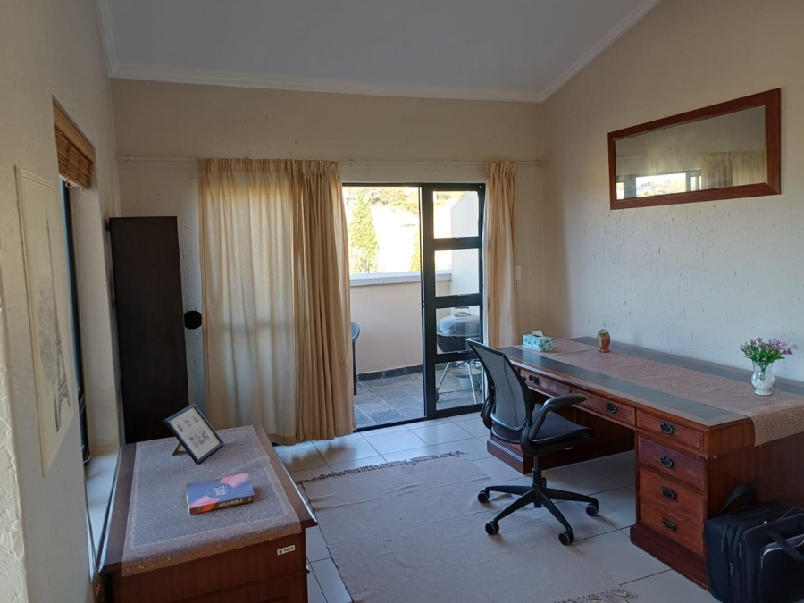 To Let 2 Bedroom Property for Rent in Jackal Creek Golf Estate Gauteng