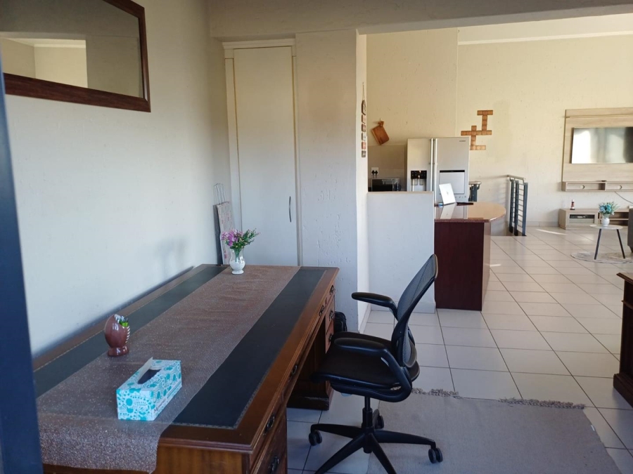 To Let 2 Bedroom Property for Rent in Jackal Creek Golf Estate Gauteng