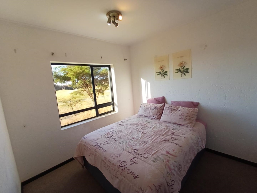 To Let 2 Bedroom Property for Rent in Jackal Creek Golf Estate Gauteng