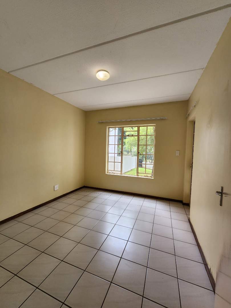 To Let 3 Bedroom Property for Rent in Sonneglans Gauteng