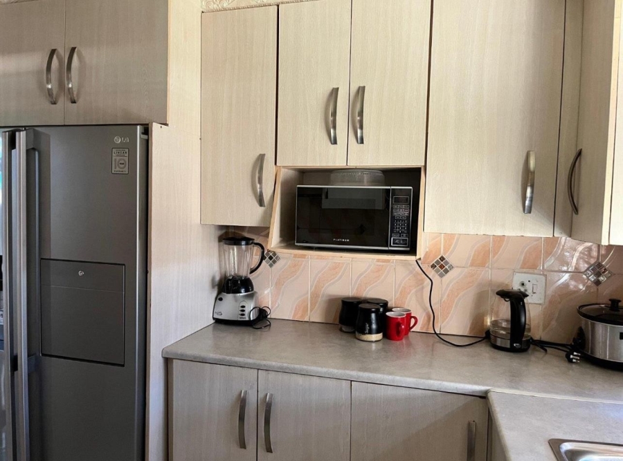 To Let 3 Bedroom Property for Rent in Roodekop Gauteng