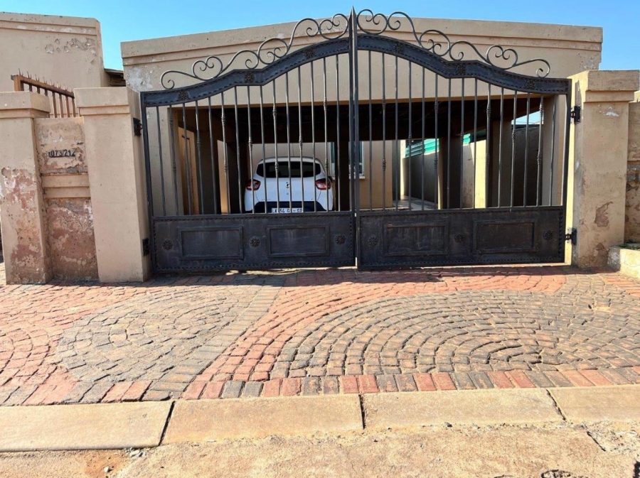 To Let 3 Bedroom Property for Rent in Roodekop Gauteng