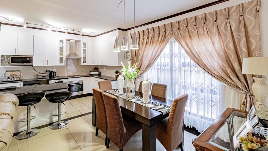 3 Bedroom Property for Sale in Carlswald Gauteng