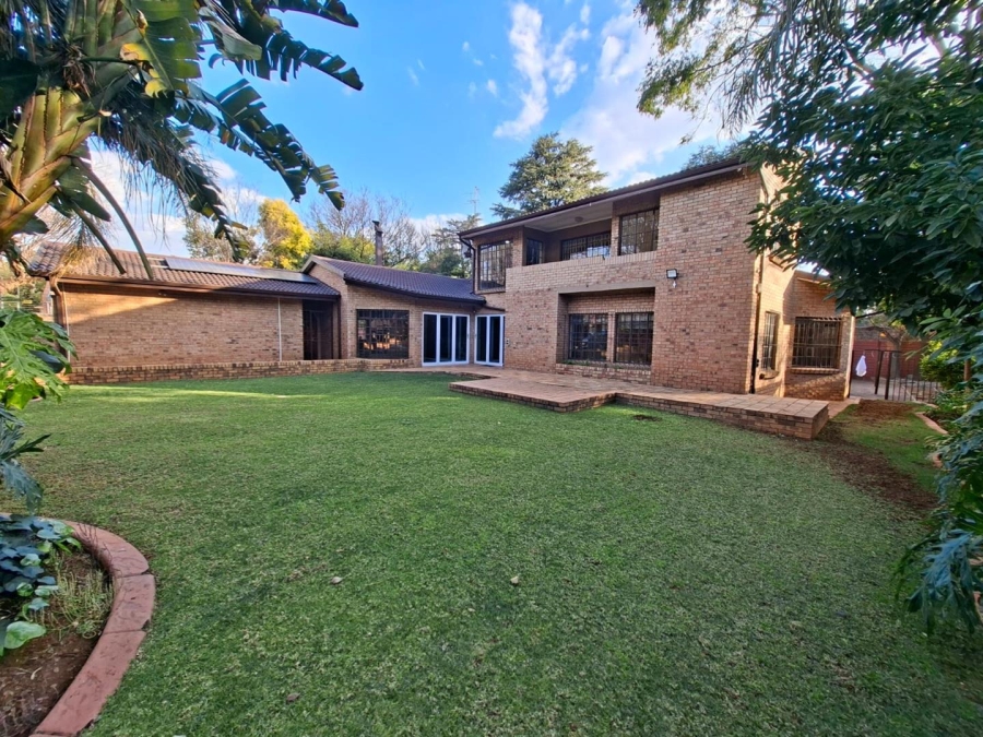 To Let 4 Bedroom Property for Rent in Buccleuch Gauteng