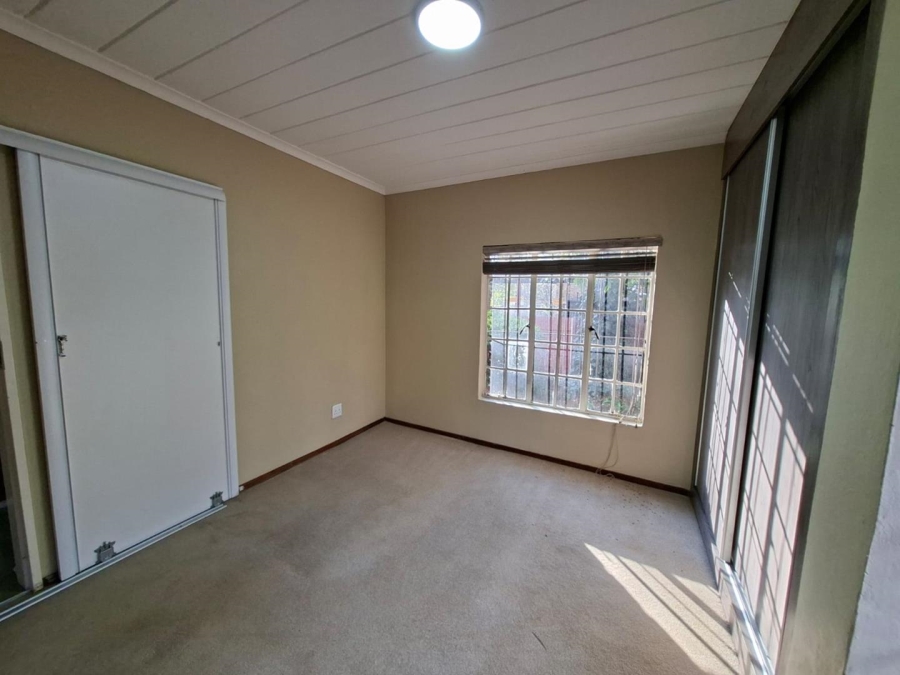 To Let 4 Bedroom Property for Rent in Buccleuch Gauteng