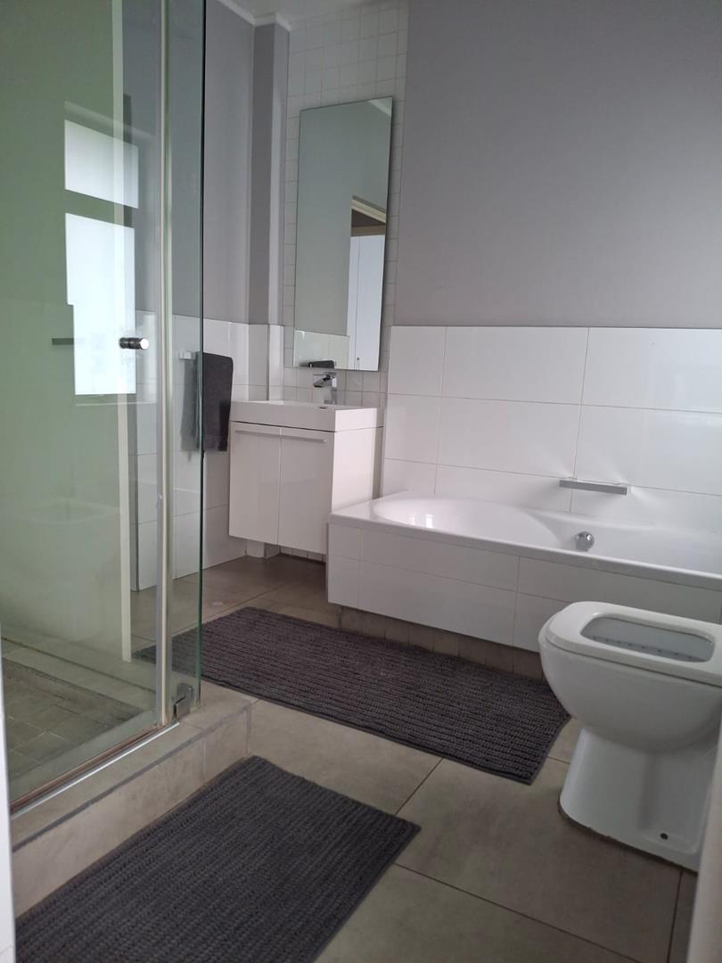 To Let 3 Bedroom Property for Rent in Oaklands Gauteng